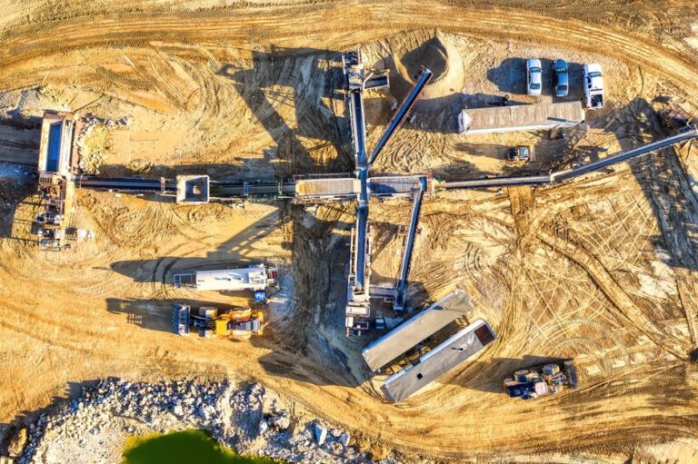 mining equipment supplier